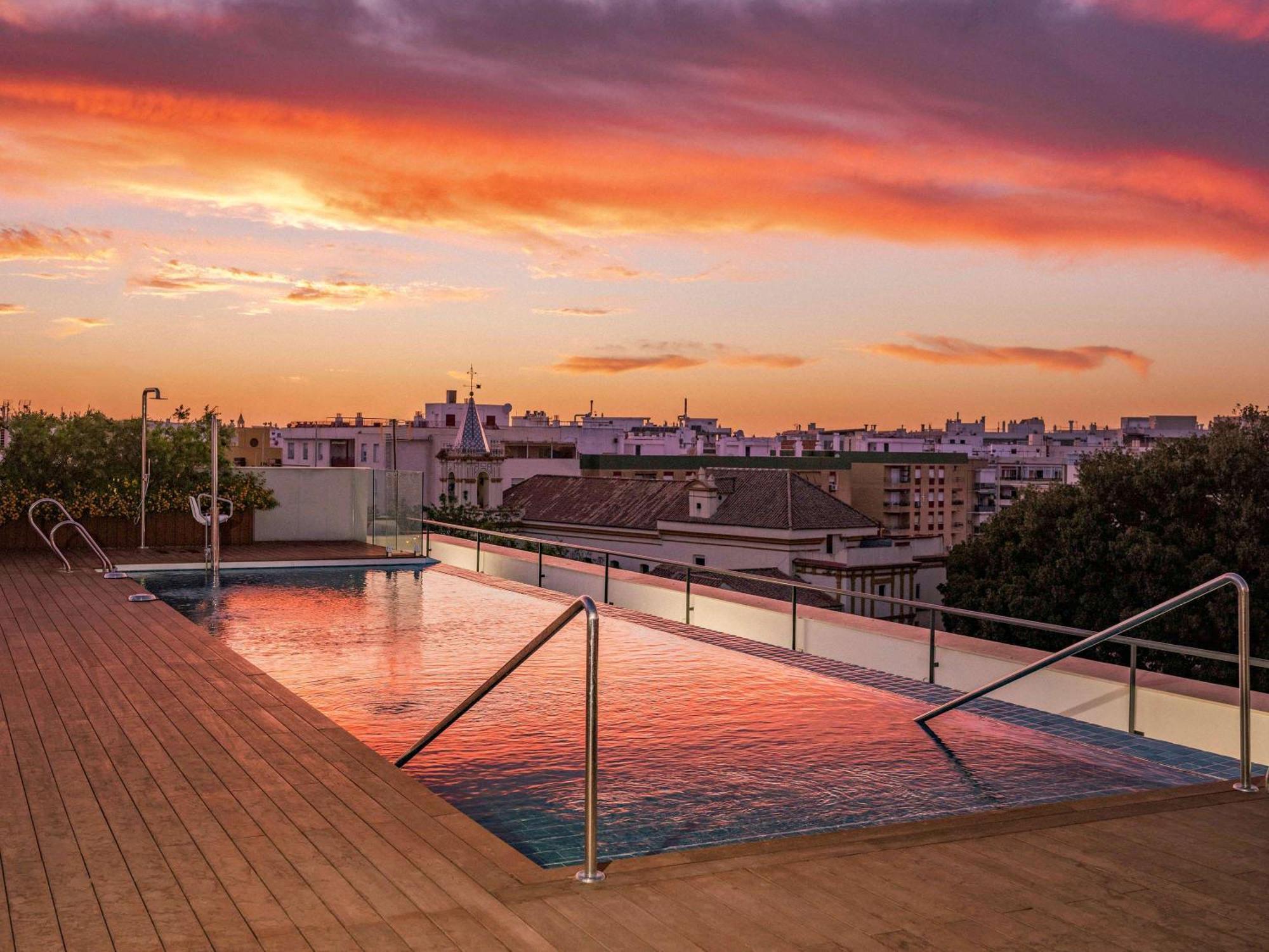 Ibis Styles Sevilla City Santa Justa エクステリア 写真