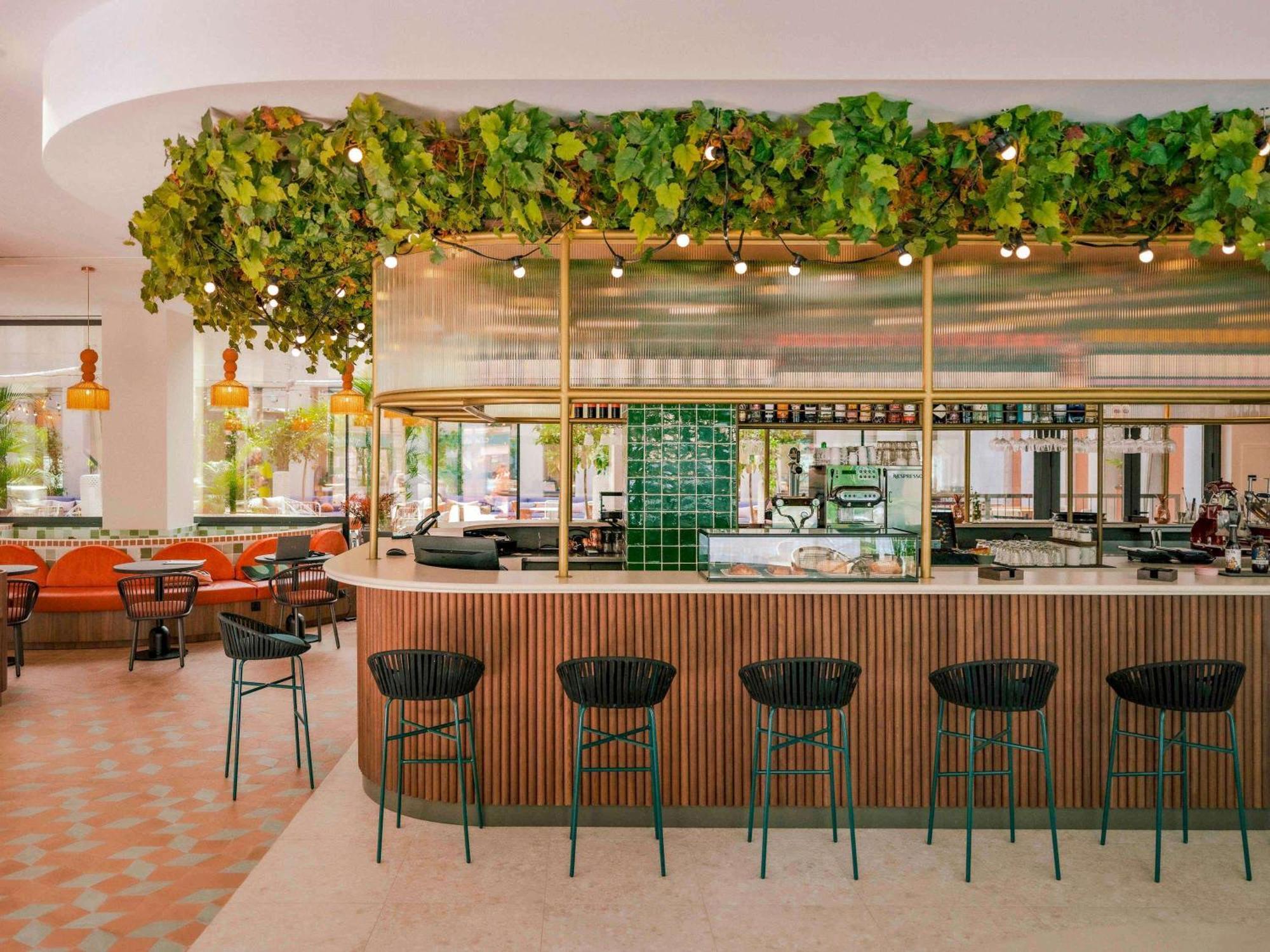 Ibis Styles Sevilla City Santa Justa エクステリア 写真