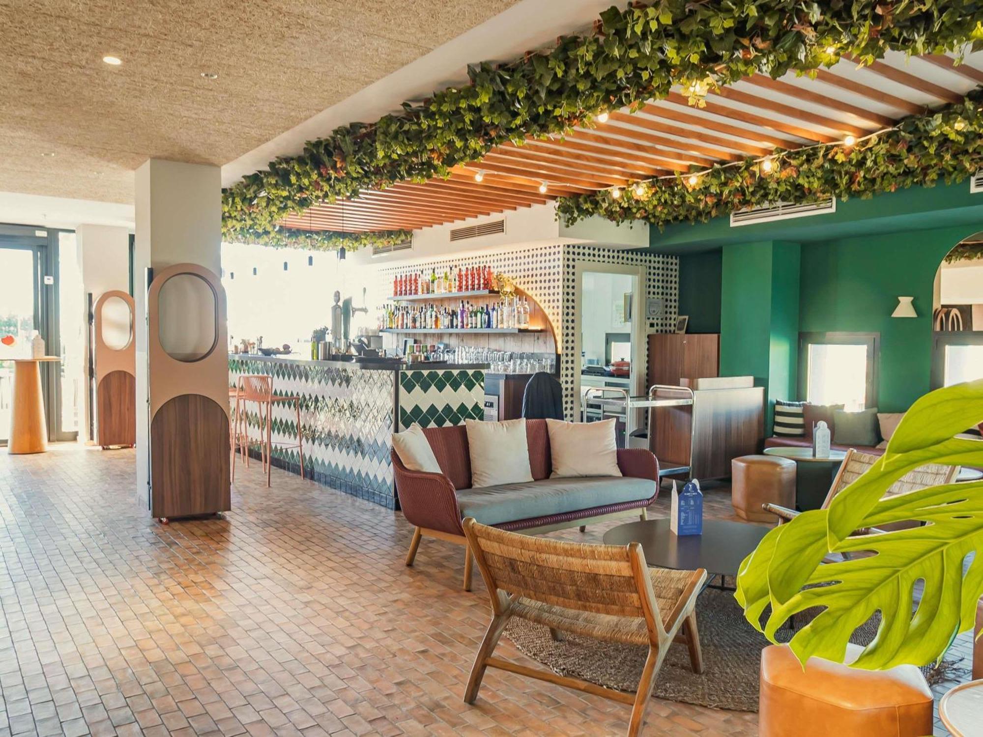 Ibis Styles Sevilla City Santa Justa エクステリア 写真