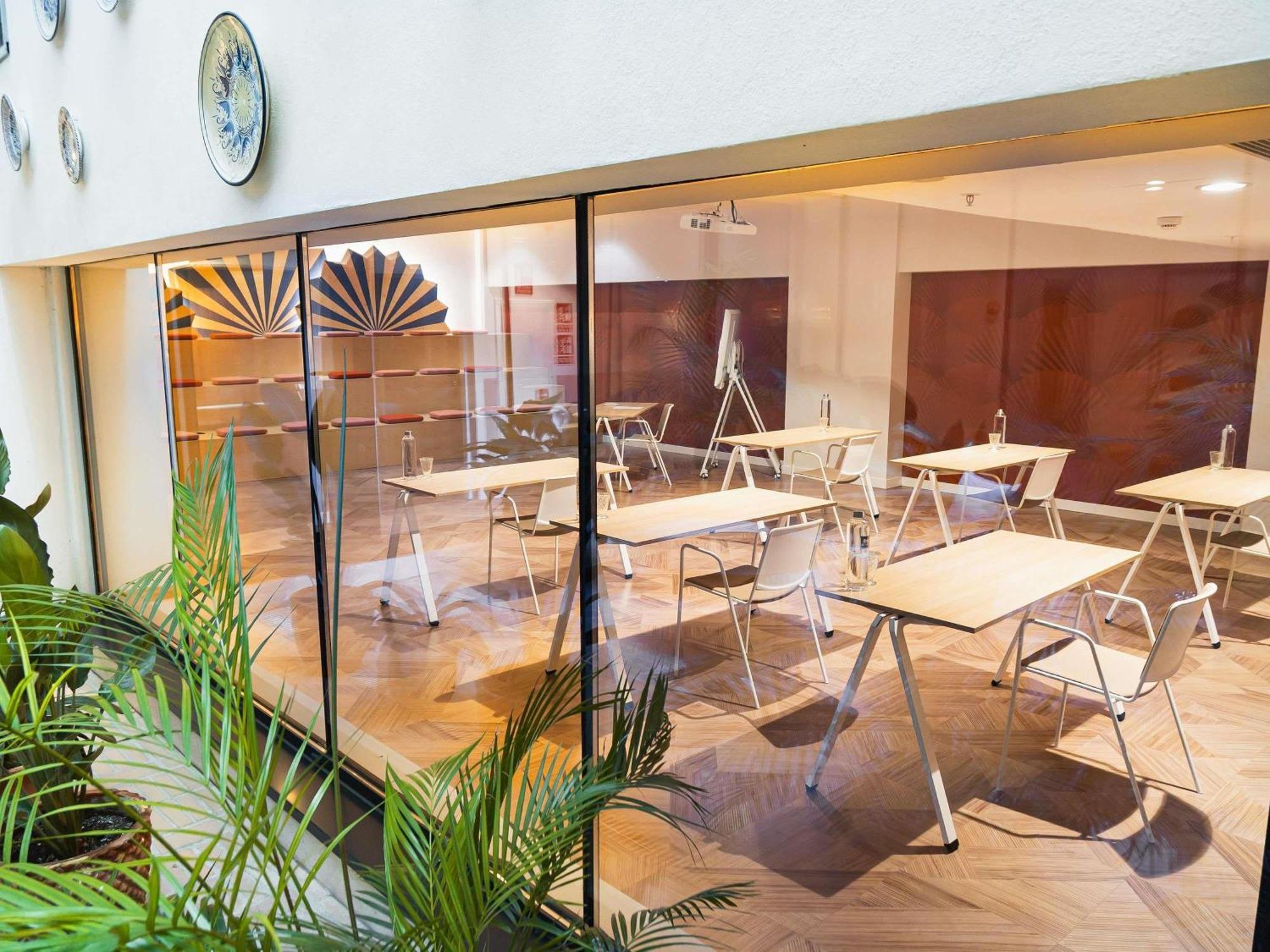 Ibis Styles Sevilla City Santa Justa エクステリア 写真