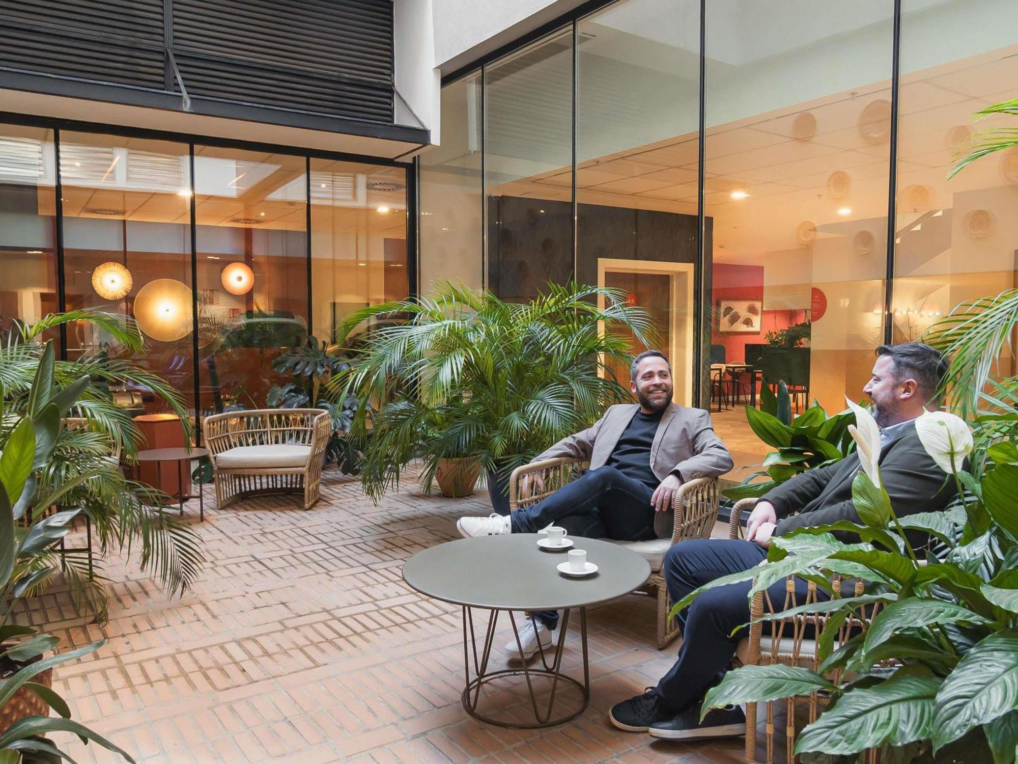 Ibis Styles Sevilla City Santa Justa エクステリア 写真