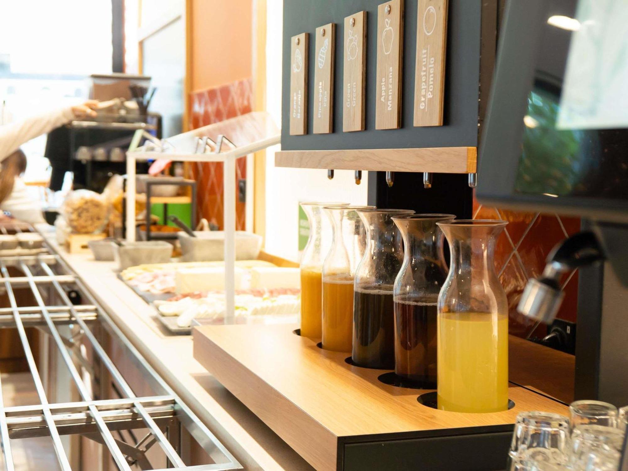 Ibis Styles Sevilla City Santa Justa エクステリア 写真