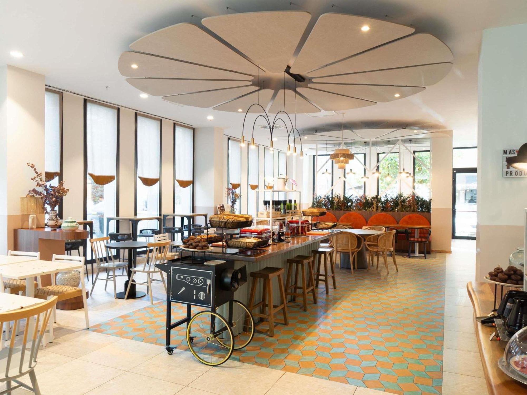Ibis Styles Sevilla City Santa Justa エクステリア 写真