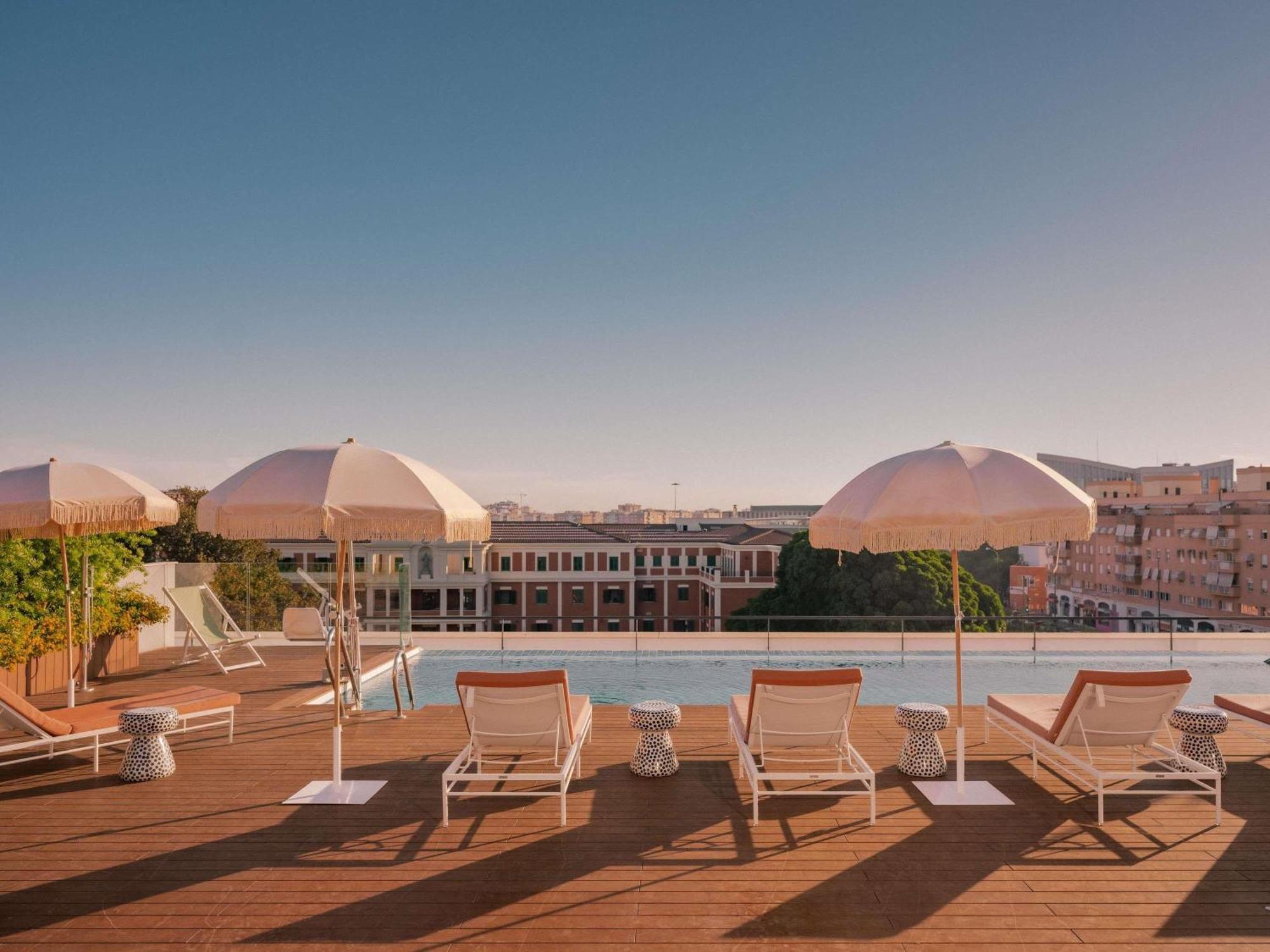 Ibis Styles Sevilla City Santa Justa エクステリア 写真