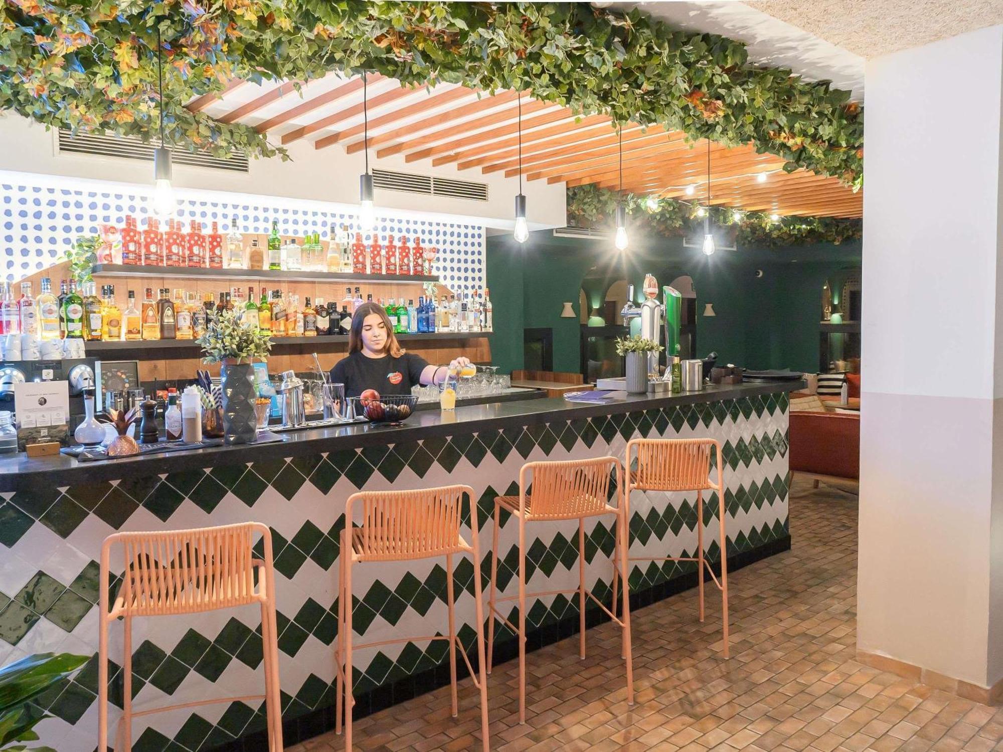 Ibis Styles Sevilla City Santa Justa エクステリア 写真